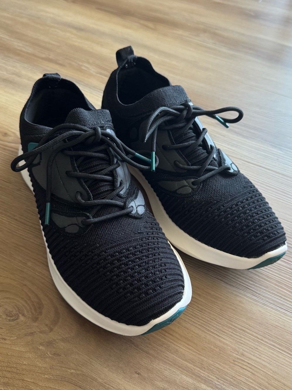 Vessi Everyday 2.0 Black/White Waterproof W9
